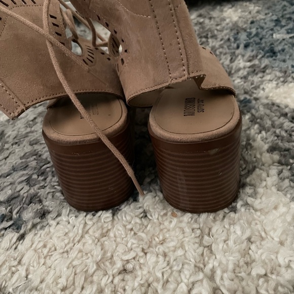 Nude chunky heels - Picture 4 of 4